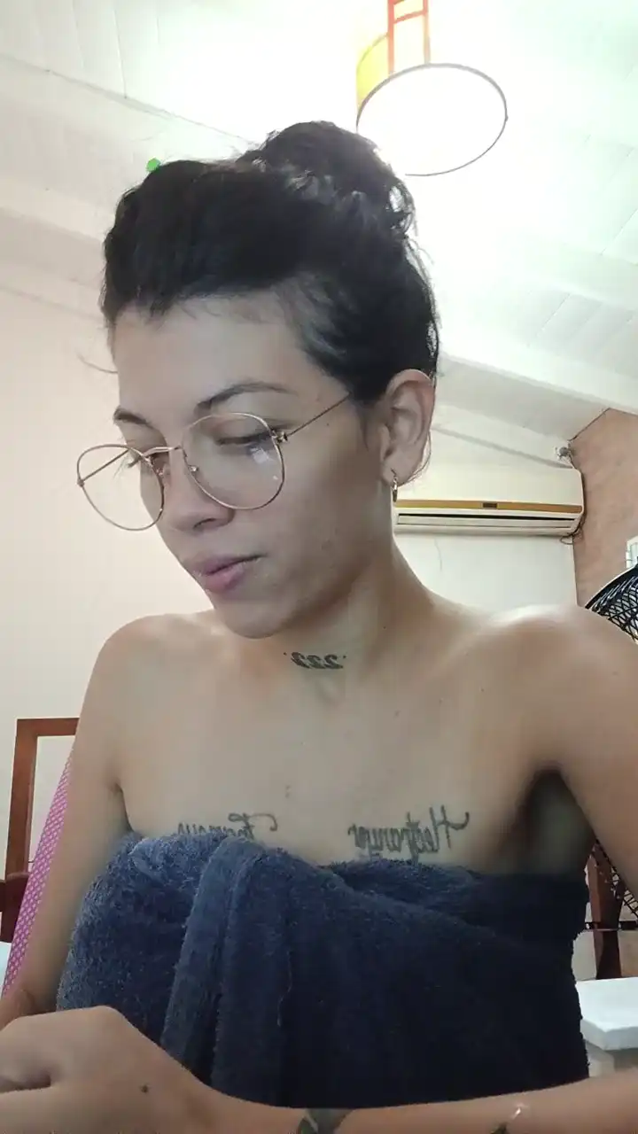 Paula2222 - Cam4 Hot Show Video - 2025 04-01 00:13:48