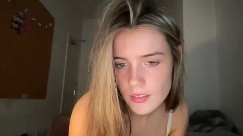 Petiteminxlara - Chaturbate Free Video - 2025 01-16 12:53:46