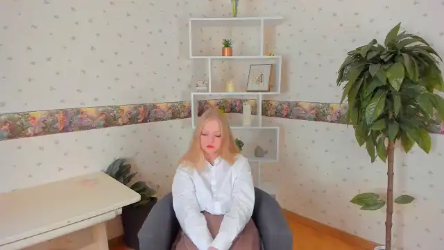 Petula-Hamm - Flirt4Free Hot Show Video - 2025 04-10 16:42:37