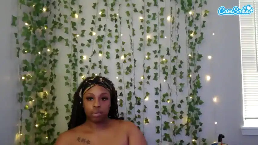 Queencroze - Camsoda Live Video Recording - 2025 05-02 17:56:36