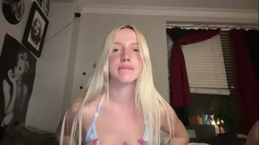 Riababe - Chaturbate Free Video - 2025 01-24 04:60:40