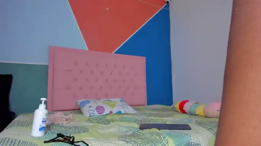 Rihana_Hot2 - Chaturbate Record Video - 2025 04-01 01:05:36