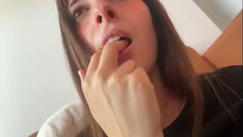 Rosykindred - Chaturbate Live Video Recording - 2025 03-02 25:01:60