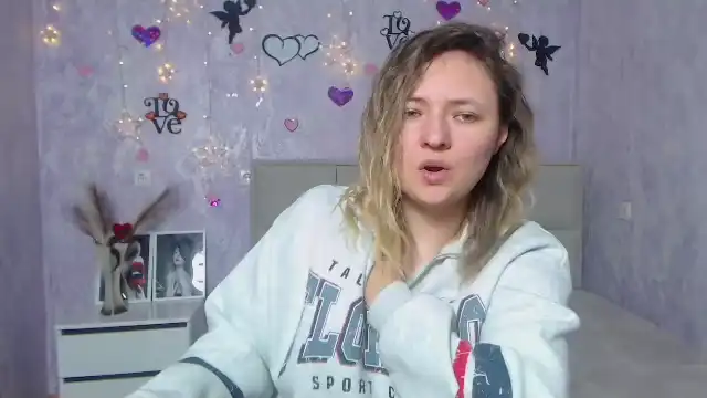 Sally-Verda - Flirt4Free Hot Show Video - 2025 05-02 09:59:09