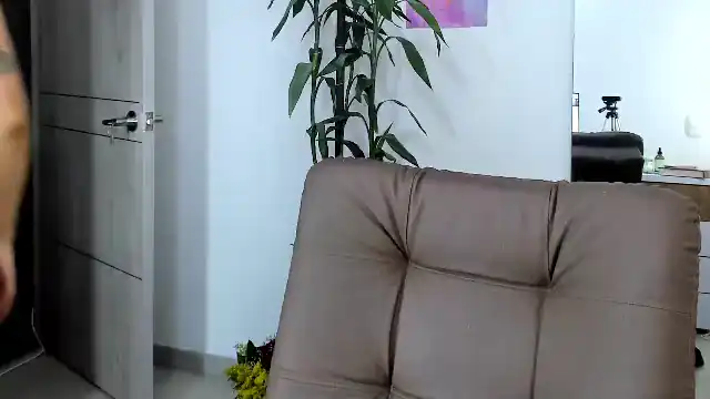 Samantha-Ferrec - Flirt4Free Hot Show Video - 2025 04-05 10:41:36