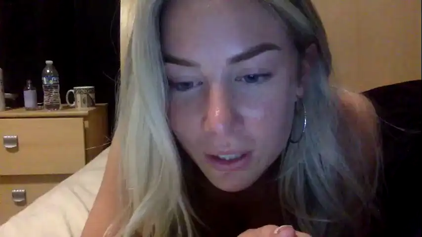 Scarlettwestbrook - Chaturbate Free Video - 2025 05-01 16:42:13