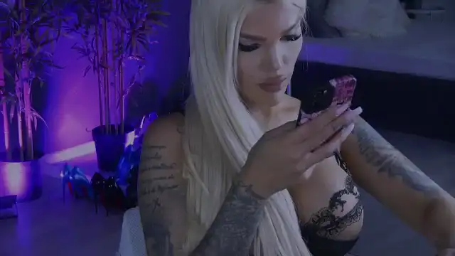 Shayblonde - Myfreecams Live Video Recording - 2025 04-08 01:45:59