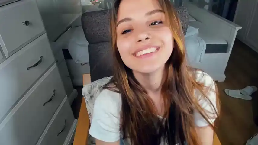 Shinyydiamond - Chaturbate Hot Show Video - 2025 02-02 02:23:40