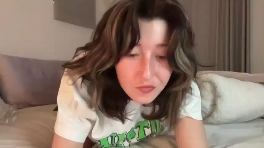 Sluttylilsister - Chaturbate Hot Show Video - 2025 03-07 08:07:19
