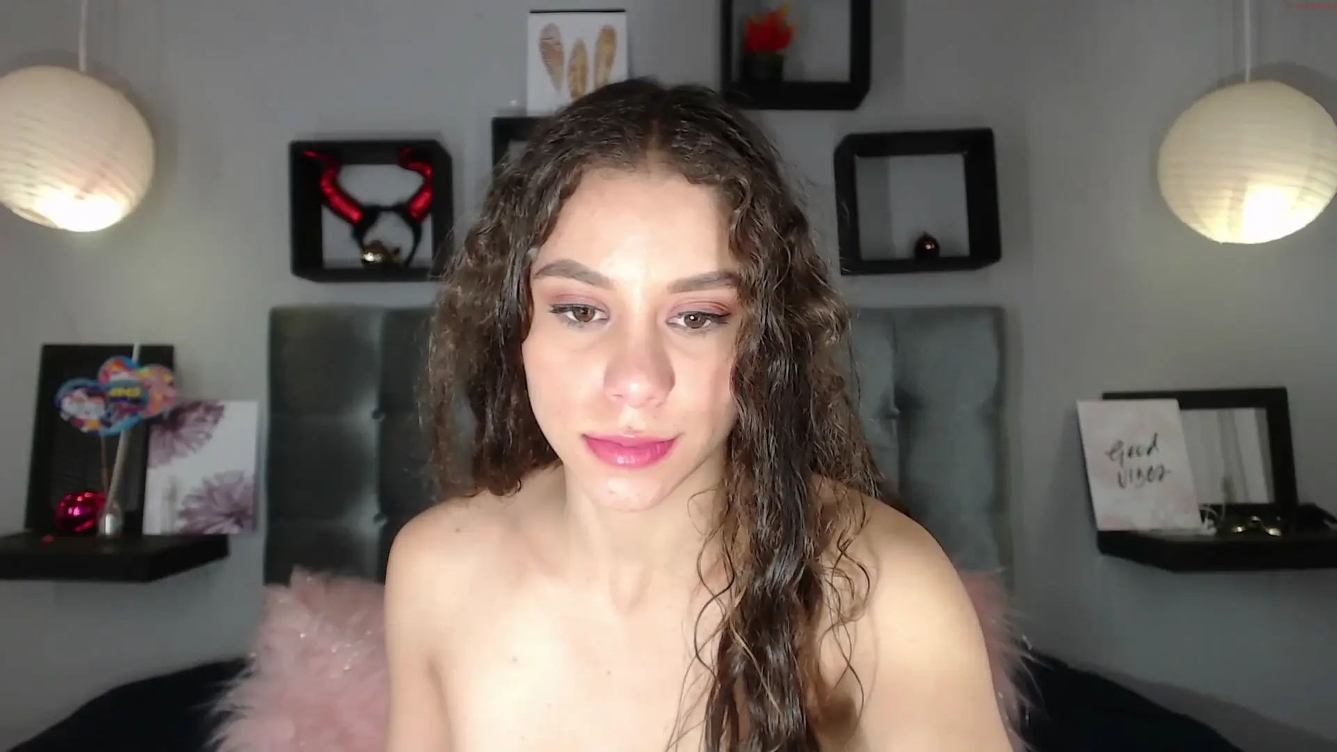 Hey_Amara - Chaturbate Record Video - 2025 01-17 22:24:09